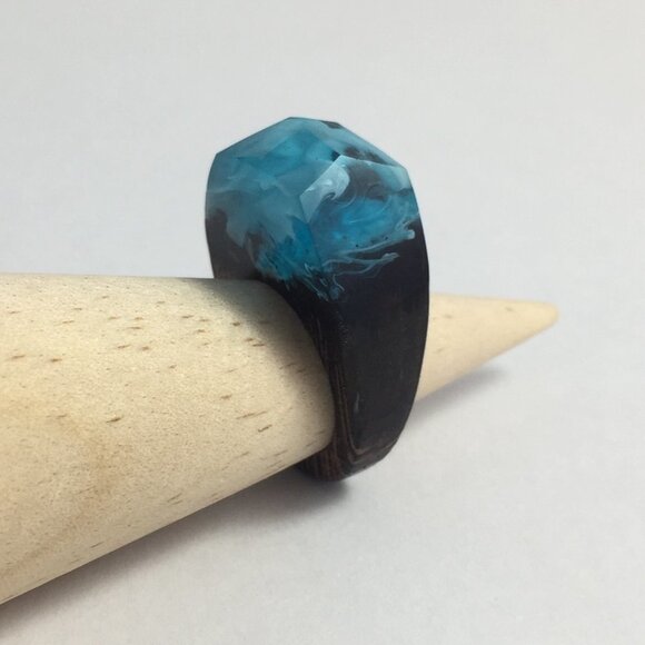 Ring jewelry wooden light blue wave large size 7 nature fashion new - Picture 1 of 7